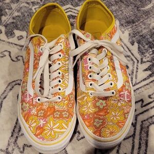 Floral Lace-Up Vans